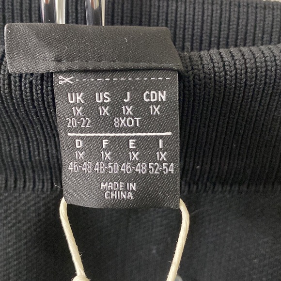 Adidas Ivy Park mini skirt NWT size 1X NWT - Picture 3 of 5